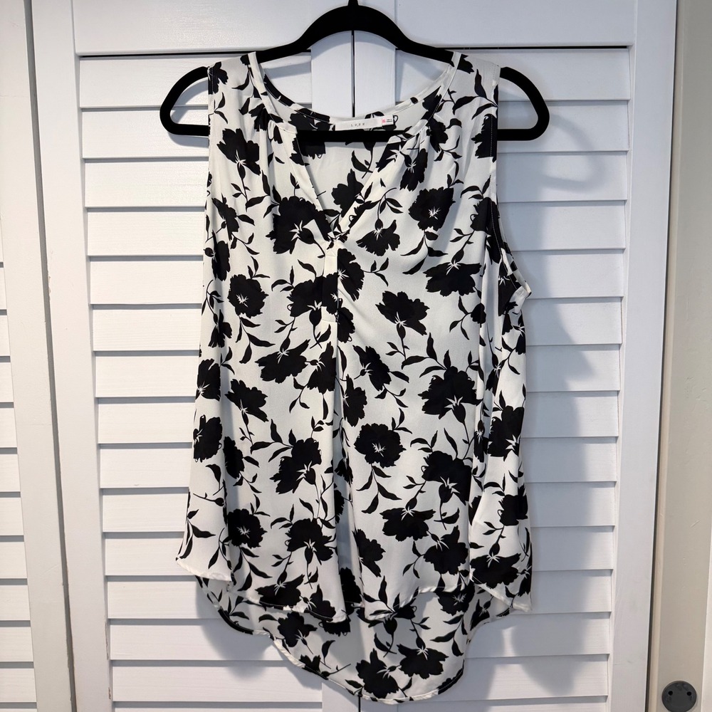 Lush Black‎ Floral Print Sleeveless V Neck Button Front High Low Top XL